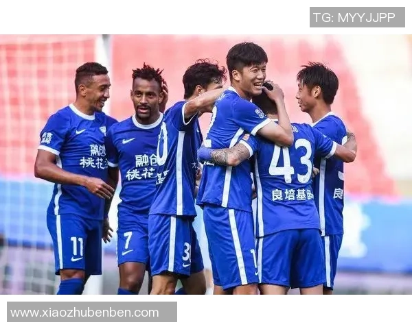 中超联赛新赛季展望:争冠形势激烈 球队实力对比与转会动态分析 中超联赛新赛季展望:争冠形势激烈 球队实力对比与转会动态分析