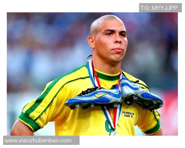 罗纳尔多传奇生涯回顾与影响力解析:从足球天才到全球偶像 罗纳尔多传奇生涯回顾与影响力解析:从足球天才到全球偶像