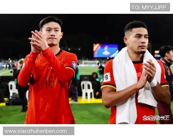 上海海港与上海申花激战正酣球迷期待精彩对决与激情时刻 上海海港与上海申花激战正酣球迷期待精彩对决与激情时刻